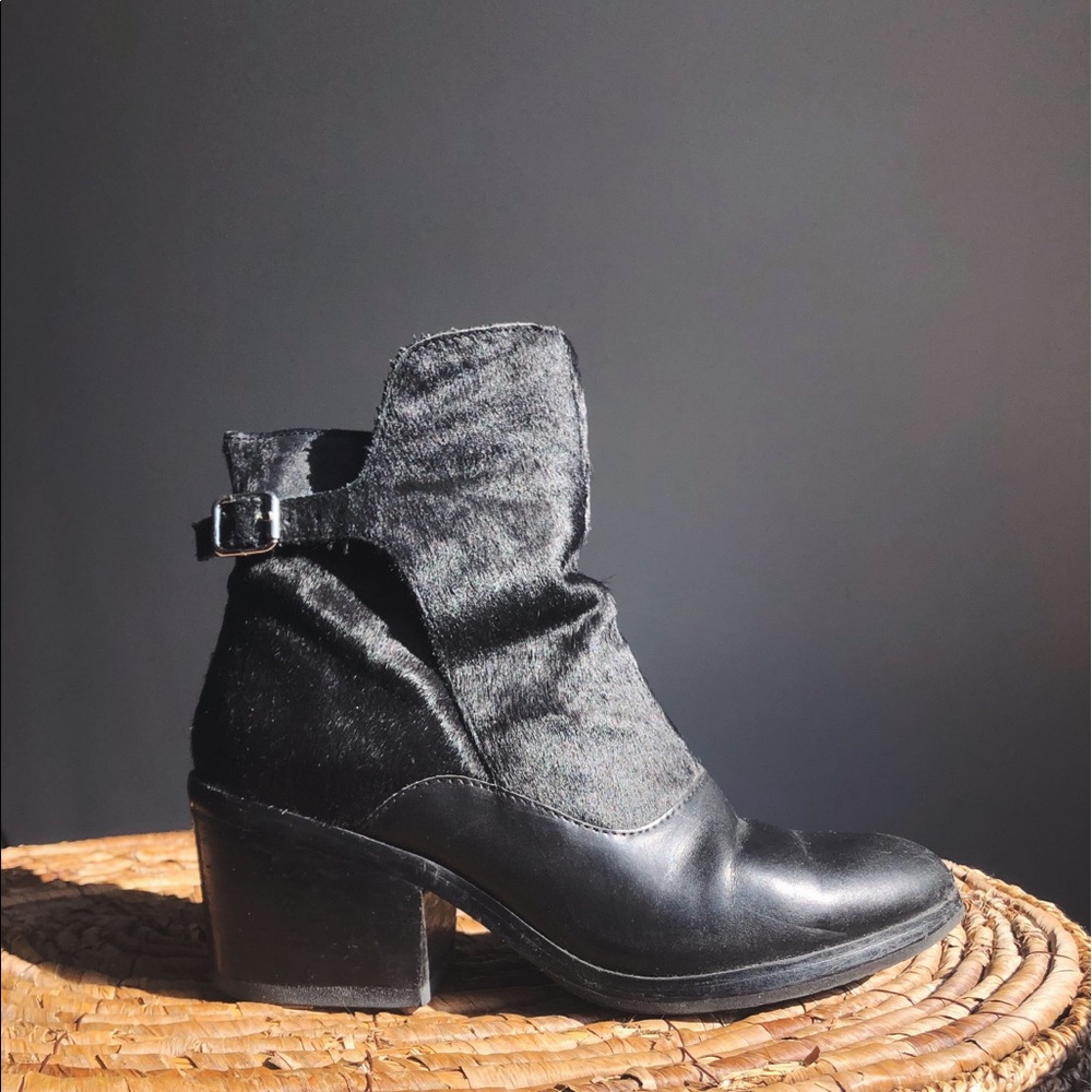 Genuine leather black ponyhair buckle booties